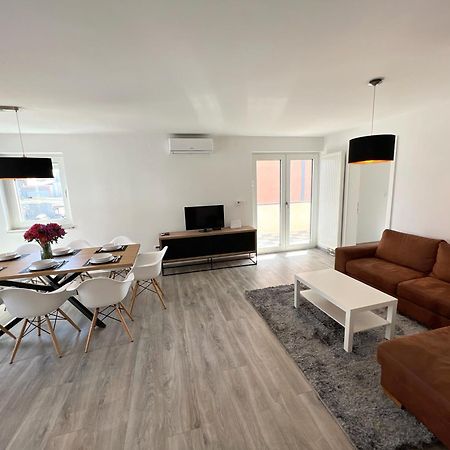 Apartmani Jarun Zagreb Exteriör bild
